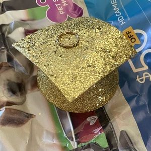 Gold Graduation Hat Weight